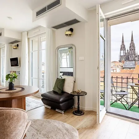 Vue Cathedrale & Parking Gratuit - Hyper-centre Apartment